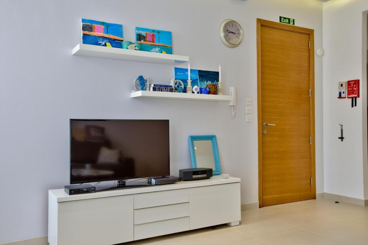 Bright And Central 2 Bedroom Apartment In Слима Екстериор снимка