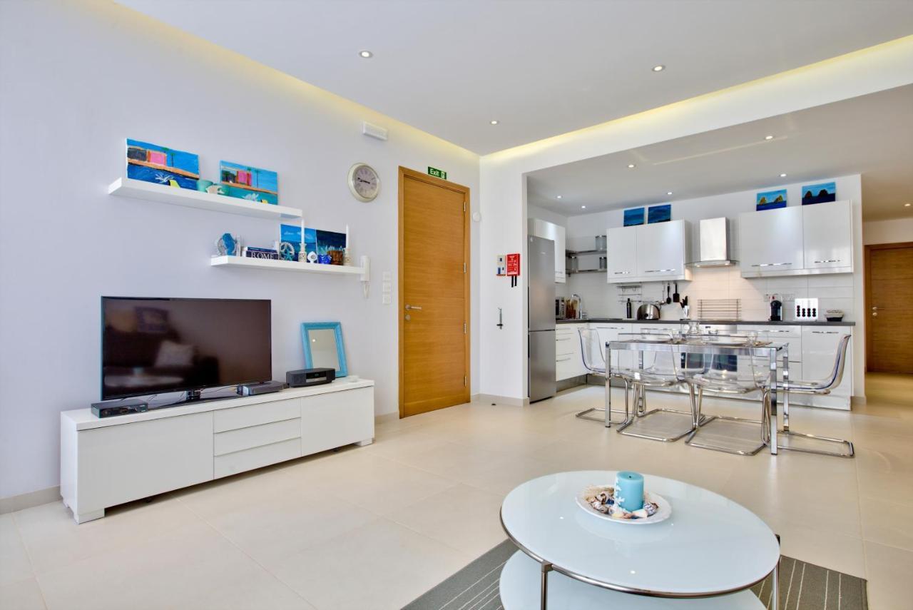 Bright And Central 2 Bedroom Apartment In Слима Екстериор снимка