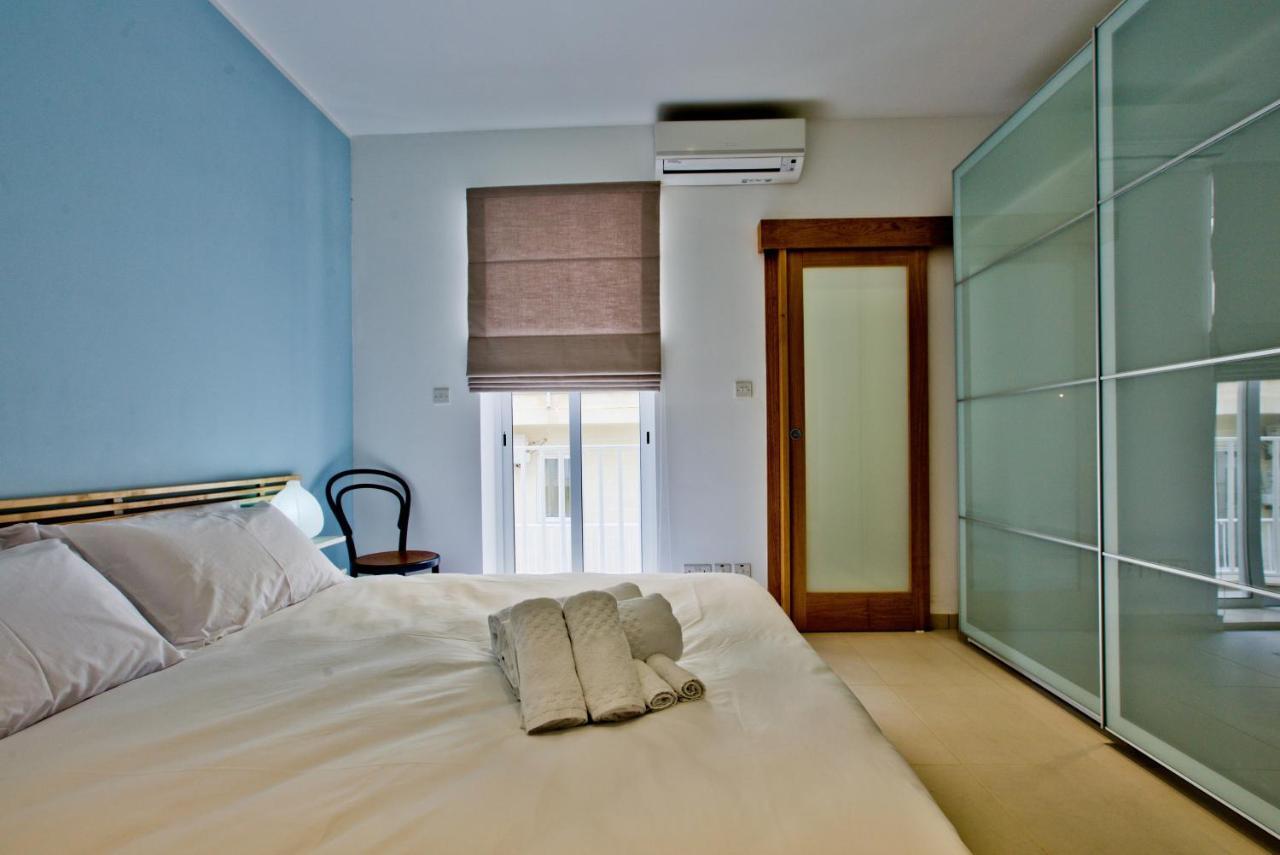 Bright And Central 2 Bedroom Apartment In Слима Екстериор снимка