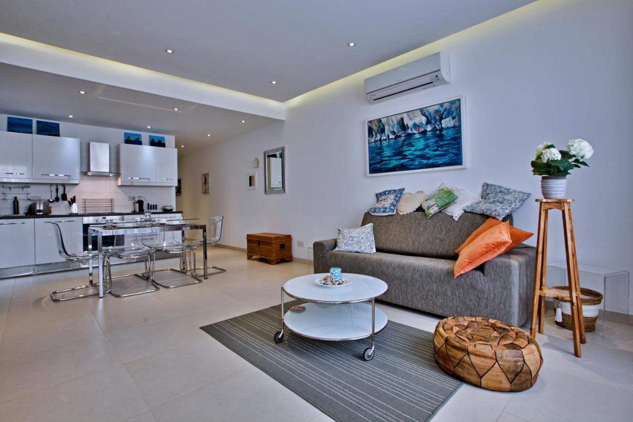 Bright And Central 2 Bedroom Apartment In Слима Екстериор снимка